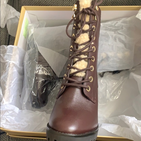 Michael kors lace up boots - Picture 3 of 3